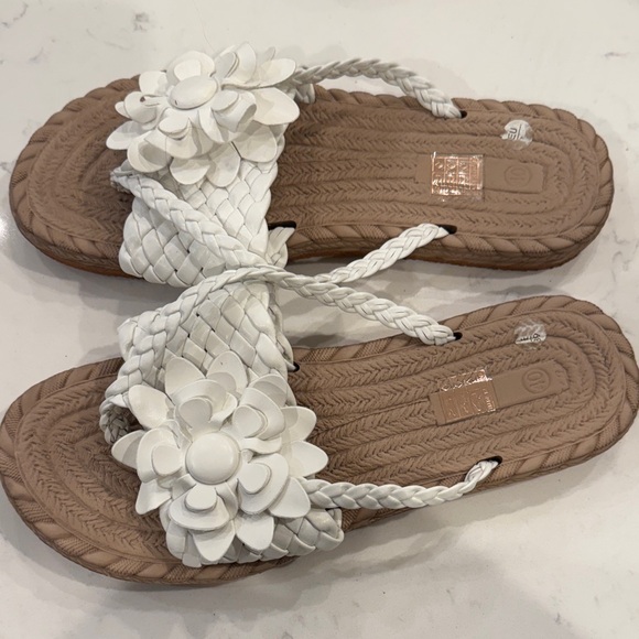Mossimo Supply Co. White Floral Sandals - Picture 2 of 2
